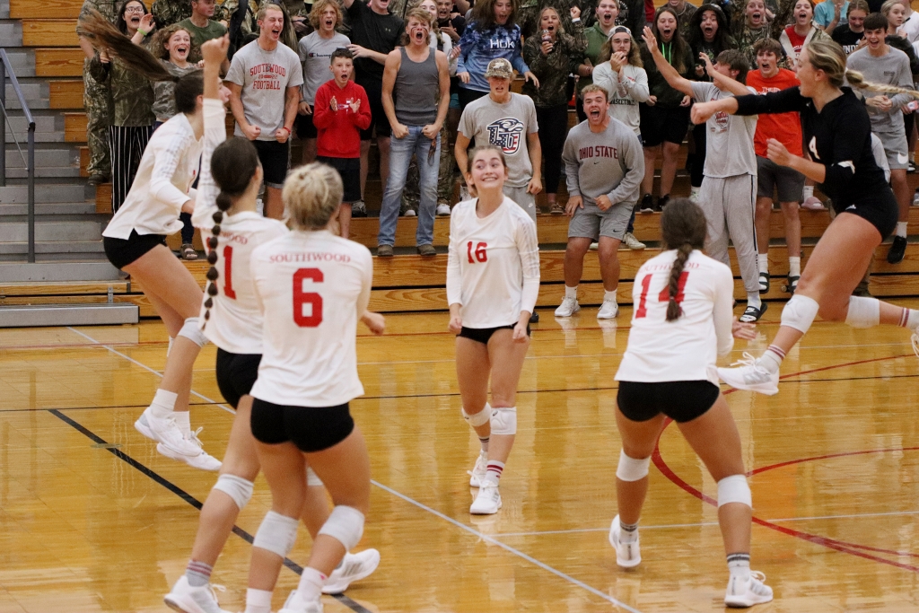 VolleyKnights Defeat Wabash
