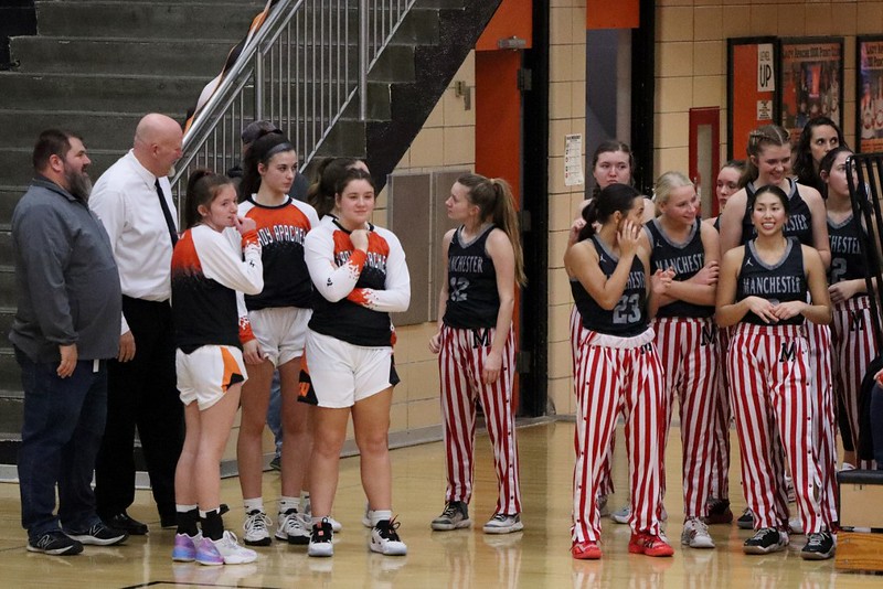 Late Surge Lifts Lady Apaches Past Squires