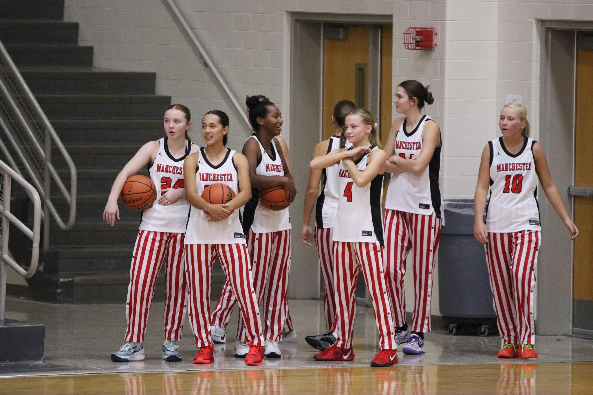 Lady Squires Edged By Cass