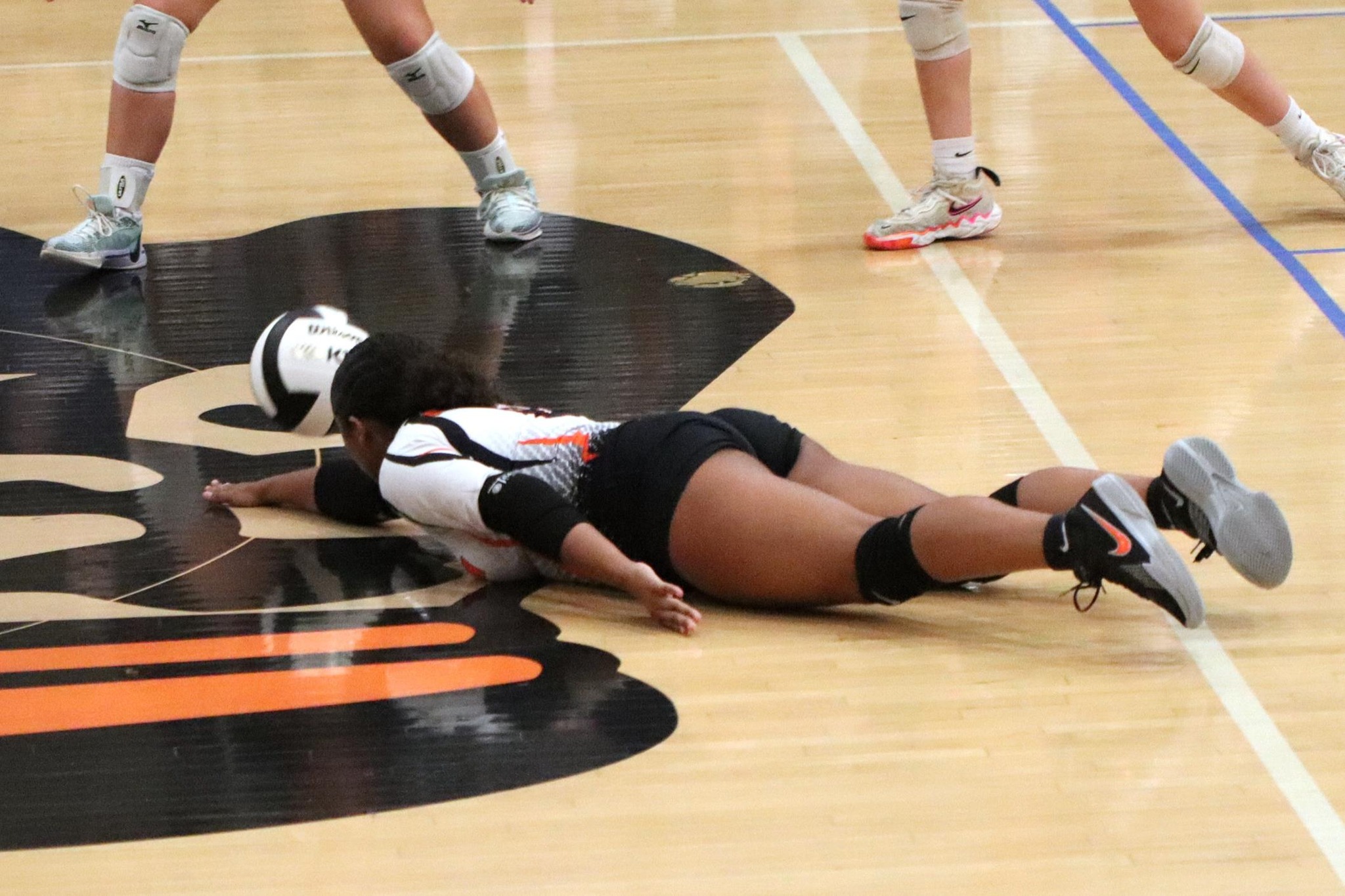 Wabash Volleyball Wins Marathon Over Oak Hill