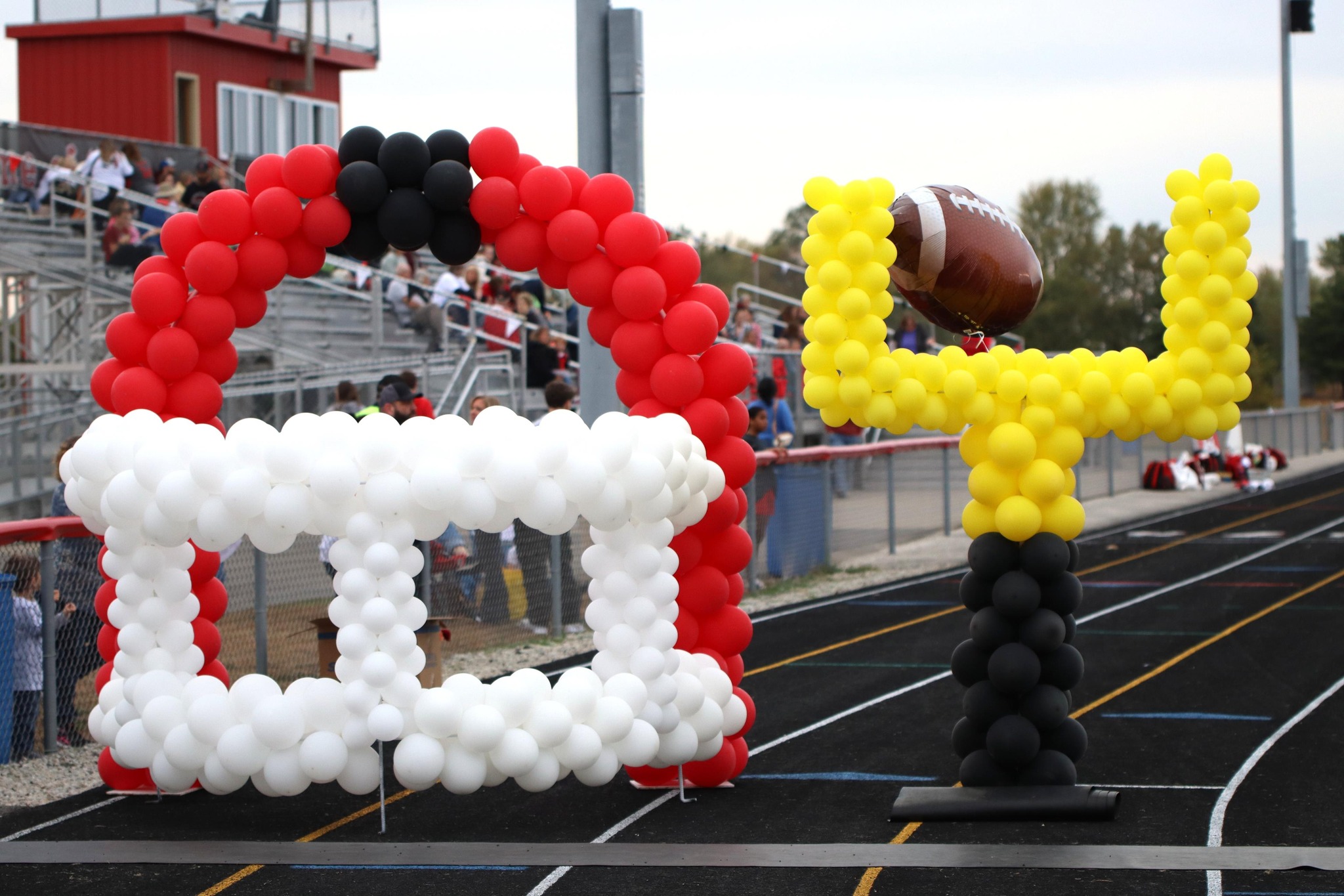 Squires Ride Furious Fourth Quarter To Win Over Peru